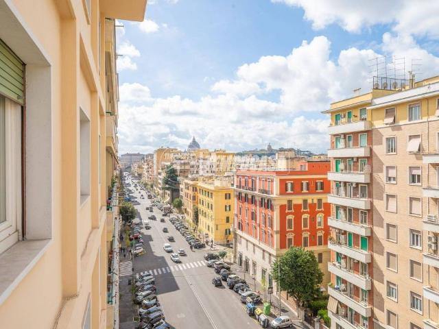 Appartamento in vendita a Roma RM