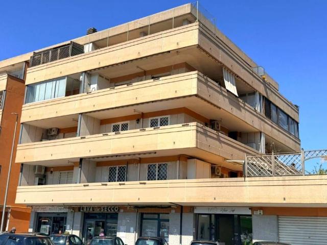 Appartamento in vendita a Roma RM