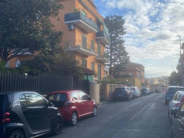Appartamento in vendita a Roma RM