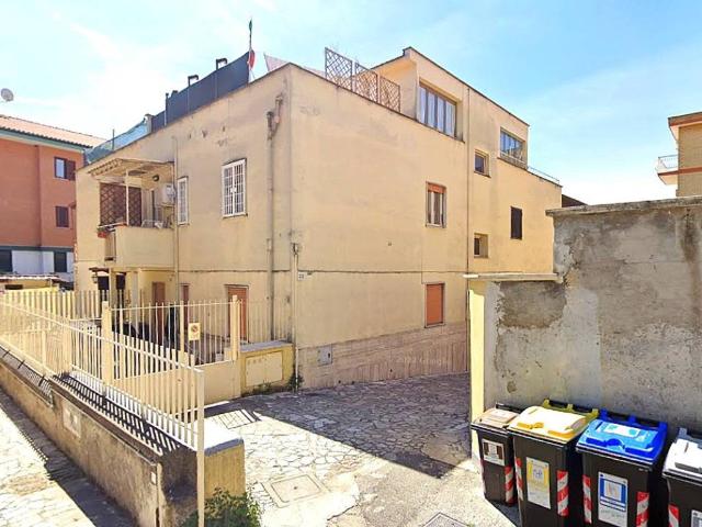 Appartamento in vendita a Roma RM