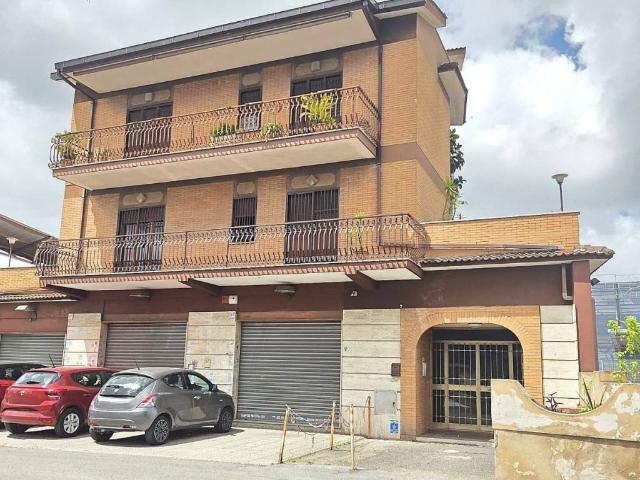 Appartamento in vendita a Roma RM