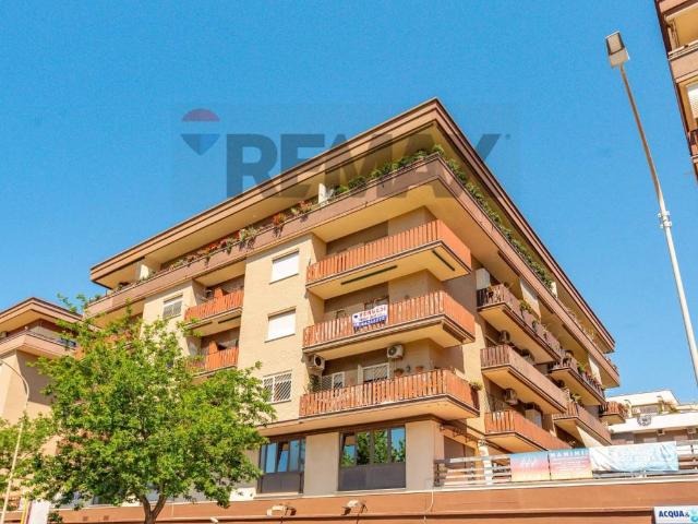 Appartamento in vendita a Roma RM