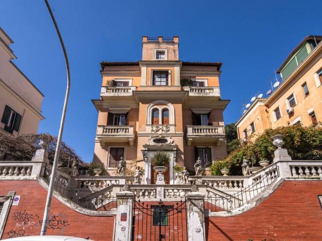 Appartamento in vendita a Roma RM