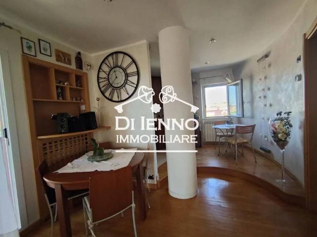Appartamento in vendita a Roma RM