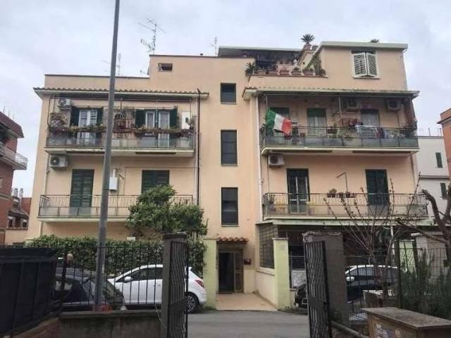 Appartamento in vendita a Roma RM