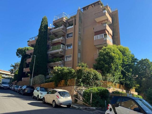 Appartamento in vendita a Roma RM