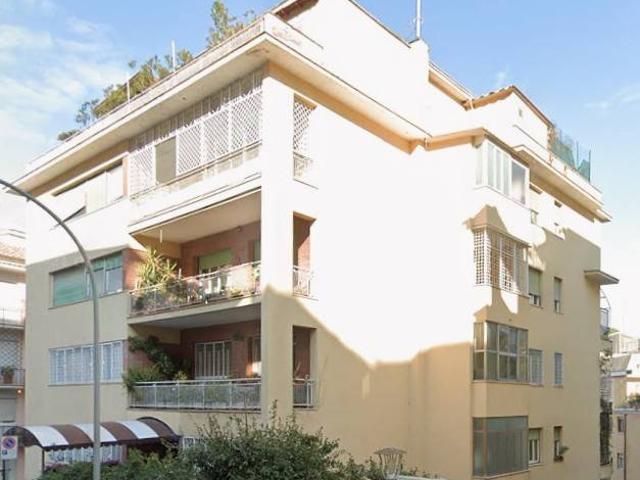Appartamento in vendita a Roma RM