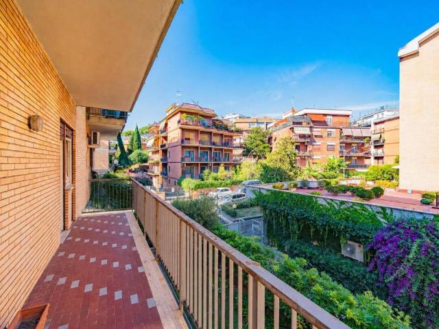 Appartamento in vendita a Roma RM