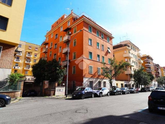Appartamento in vendita a Roma RM