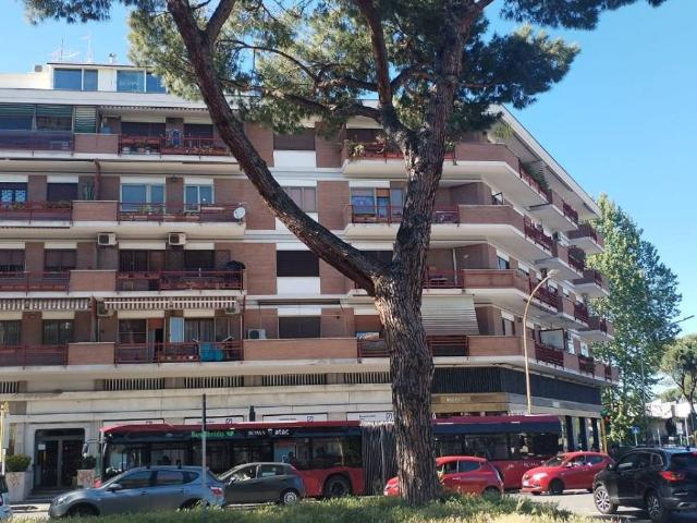 Appartamento in vendita a Roma RM