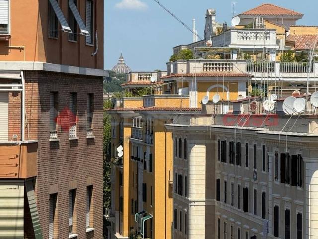 Appartamento in vendita a Roma RM