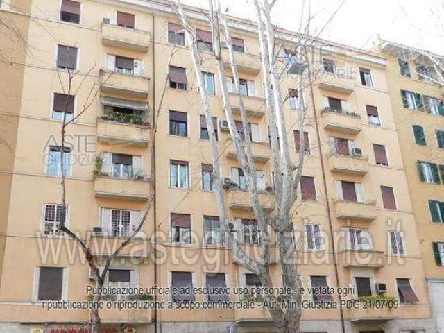 Appartamento in vendita a Roma RM