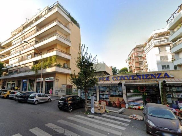 Appartamento in vendita a Roma RM