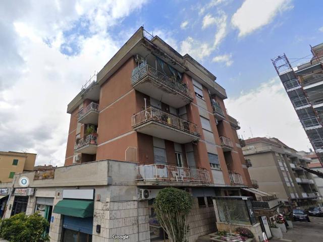 Appartamento in vendita a Roma RM