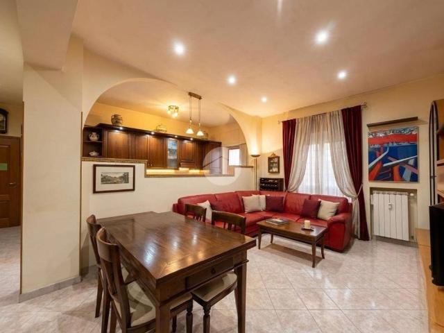 Appartamento in vendita a Roma RM