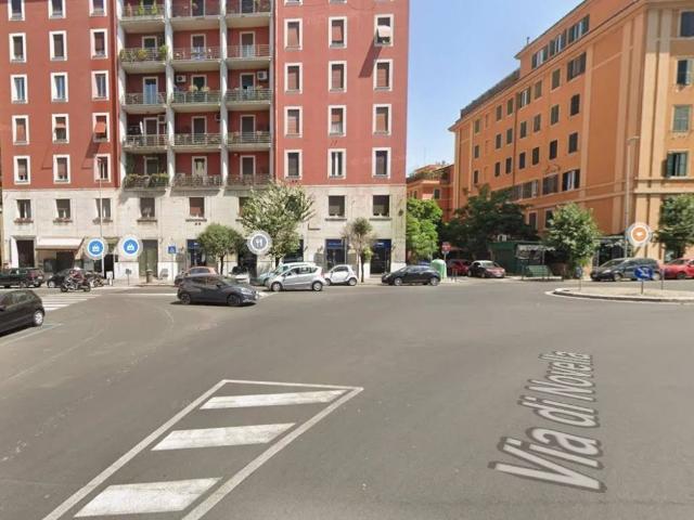 Appartamento in vendita a Roma RM