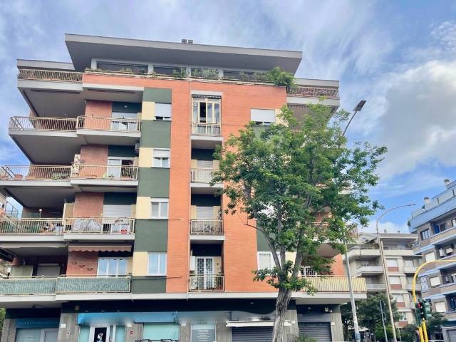 Appartamento in vendita a Roma RM