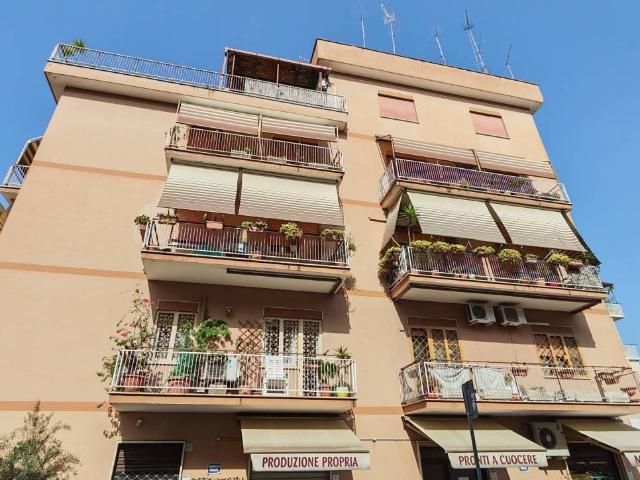 Appartamento in vendita a Roma RM