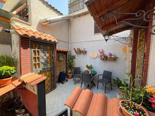 Appartamento in vendita a Roma RM