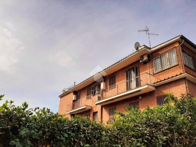 Appartamento in vendita a Roma RM