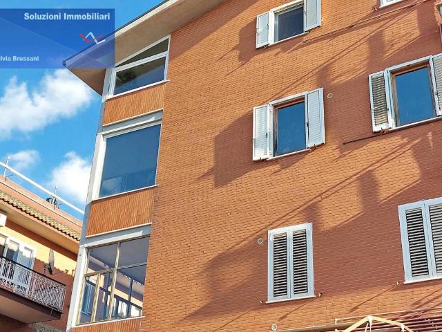 Appartamento in vendita a Roma RM
