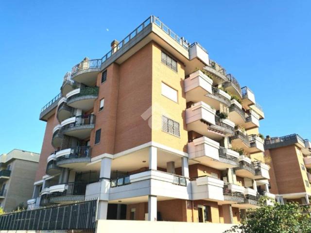 Appartamento in vendita a Roma RM