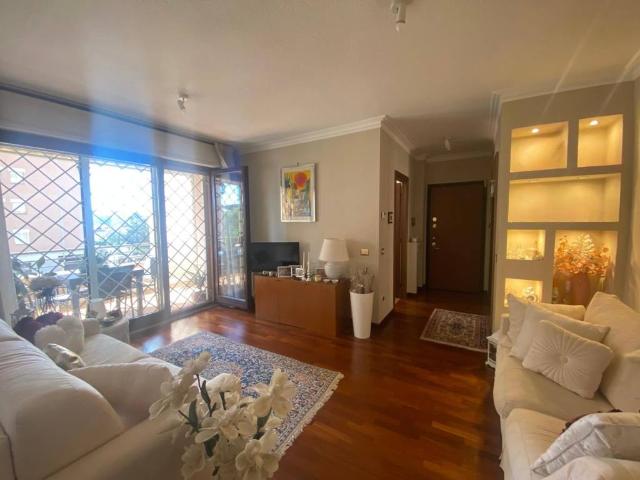 Appartamento in vendita a Roma RM