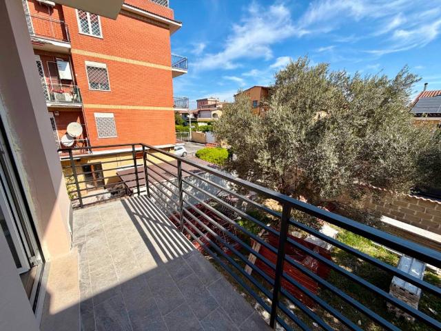 Appartamento in vendita a Roma RM