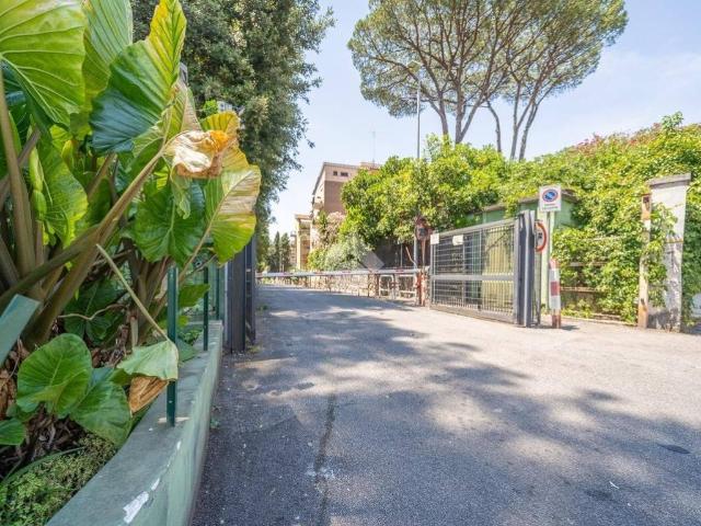 Appartamento in vendita a Roma RM