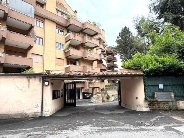 Appartamento in vendita a Roma RM