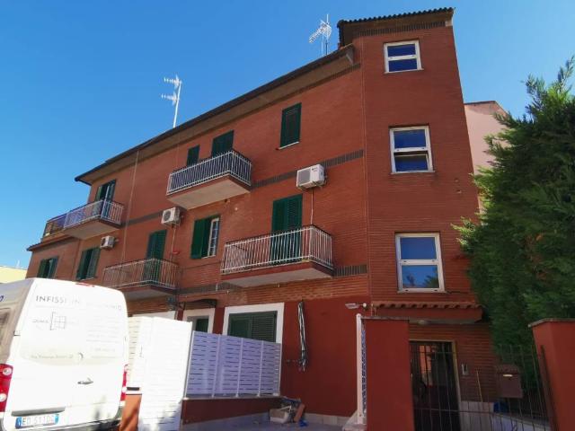 Appartamento in vendita a Roma RM