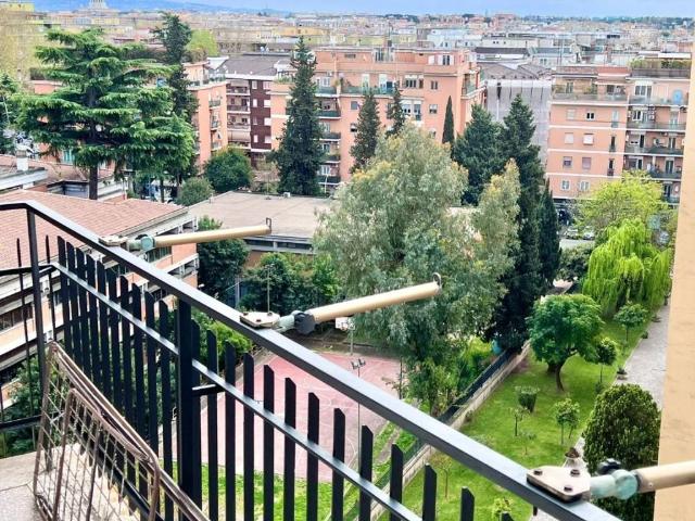 Appartamento in vendita a Roma RM