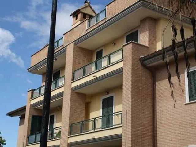 Appartamento in vendita a Roma RM