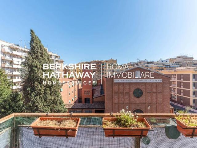 Appartamento in vendita a Roma RM