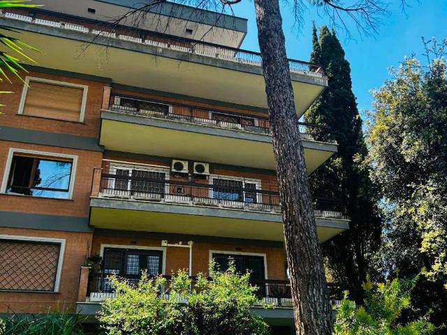 Appartamento in vendita a Roma RM