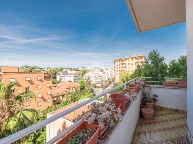 Appartamento in vendita a Roma RM