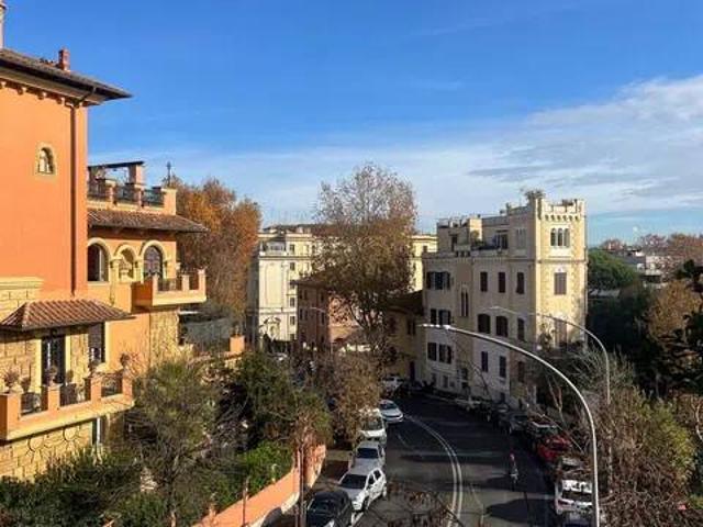 Appartamento in vendita a Roma RM