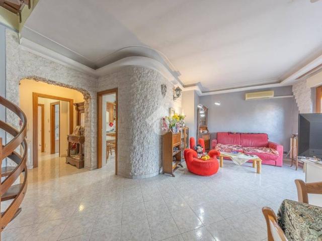 Appartamento in vendita a Roma RM