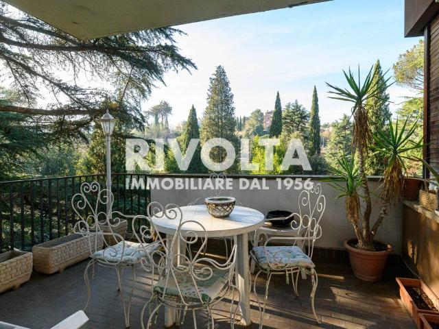 Appartamento in vendita a Roma RM