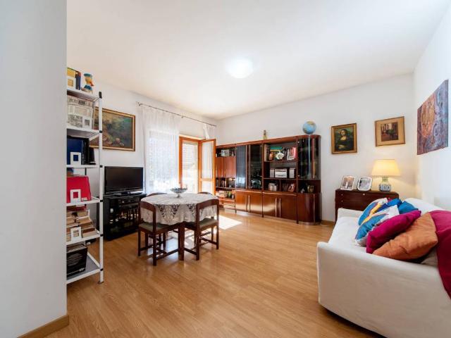 Appartamento in vendita a Roma RM