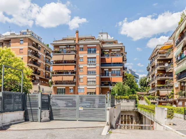 Appartamento in vendita a Roma RM