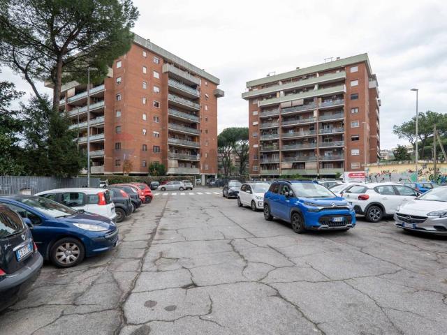 Appartamento in vendita a Roma RM