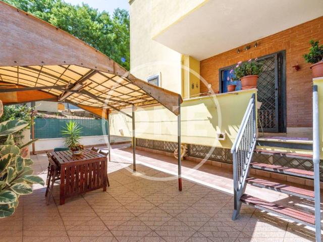 Appartamento in vendita a Roma RM