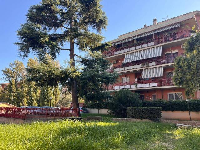 Appartamento in vendita a Roma RM
