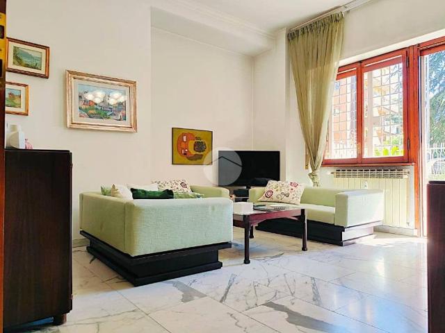 Appartamento in vendita a Roma RM