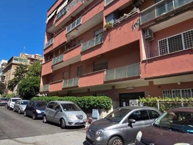 Appartamento in vendita a Roma RM