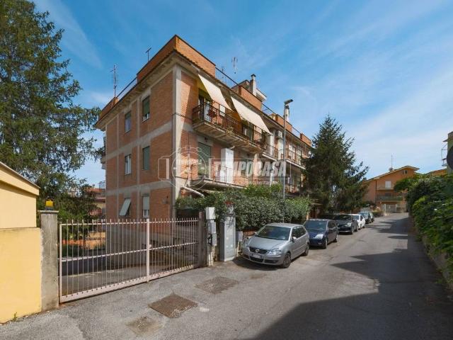 Appartamento in vendita a Roma RM