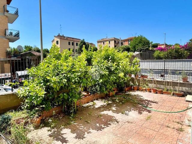 Appartamento in vendita a Roma RM