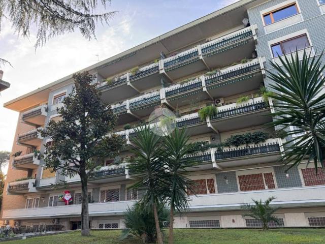 Appartamento in vendita a Roma RM
