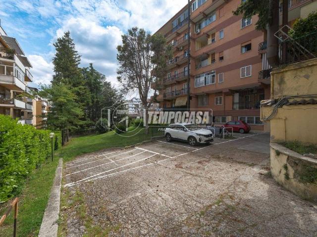 Appartamento in vendita a Roma RM